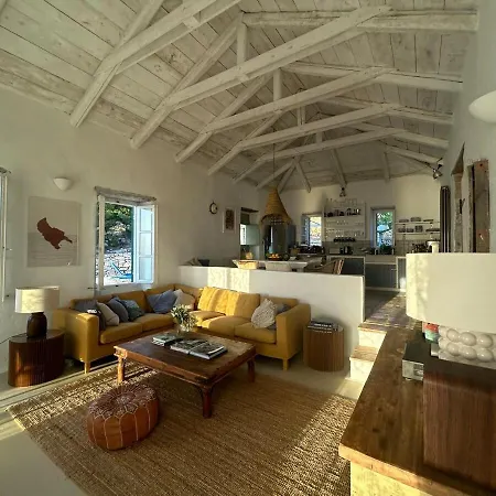 Villa Stravatha Secluded Sunset Volimes